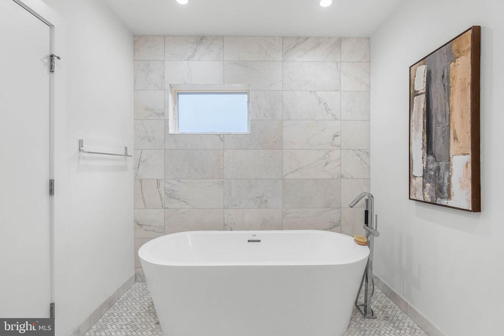 237 N 23RD STREET Unit: 1