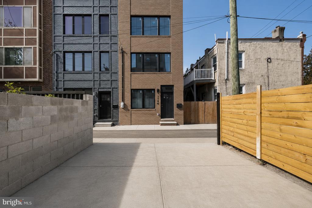 1146 N 3RD STREET