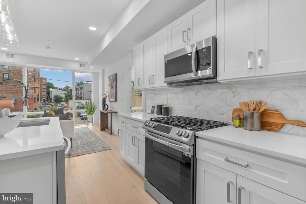 950 N 2ND STREET Unit: 4B