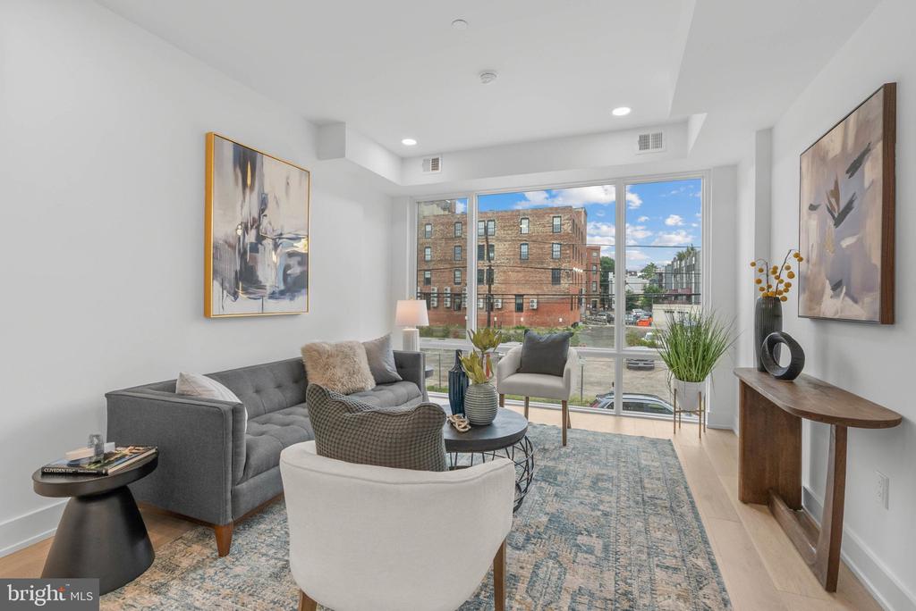950 N 2ND STREET Unit: 4B