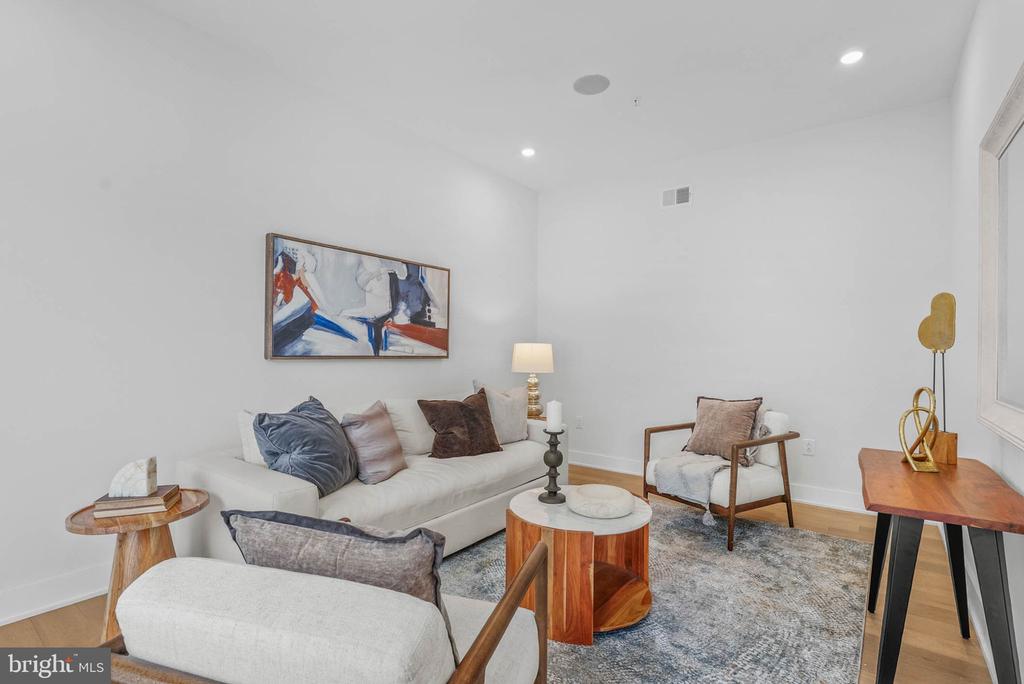 1754 WYLIE STREET Unit: 1