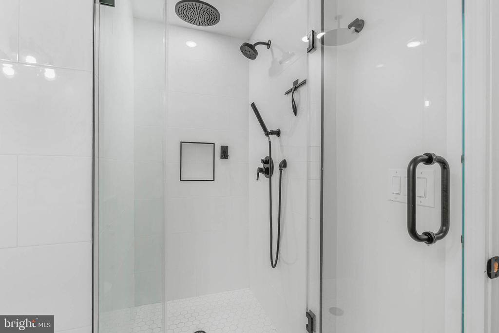 1754 WYLIE STREET Unit: 1