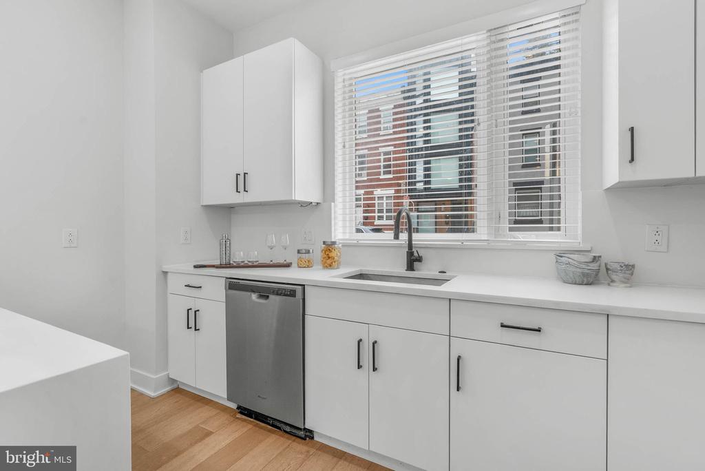 1754 WYLIE STREET Unit: 1