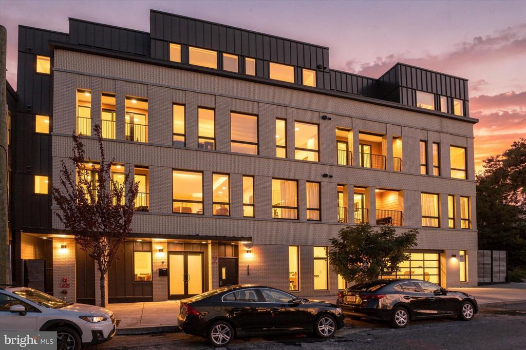 1723 FRANCIS STREET Unit: 2C