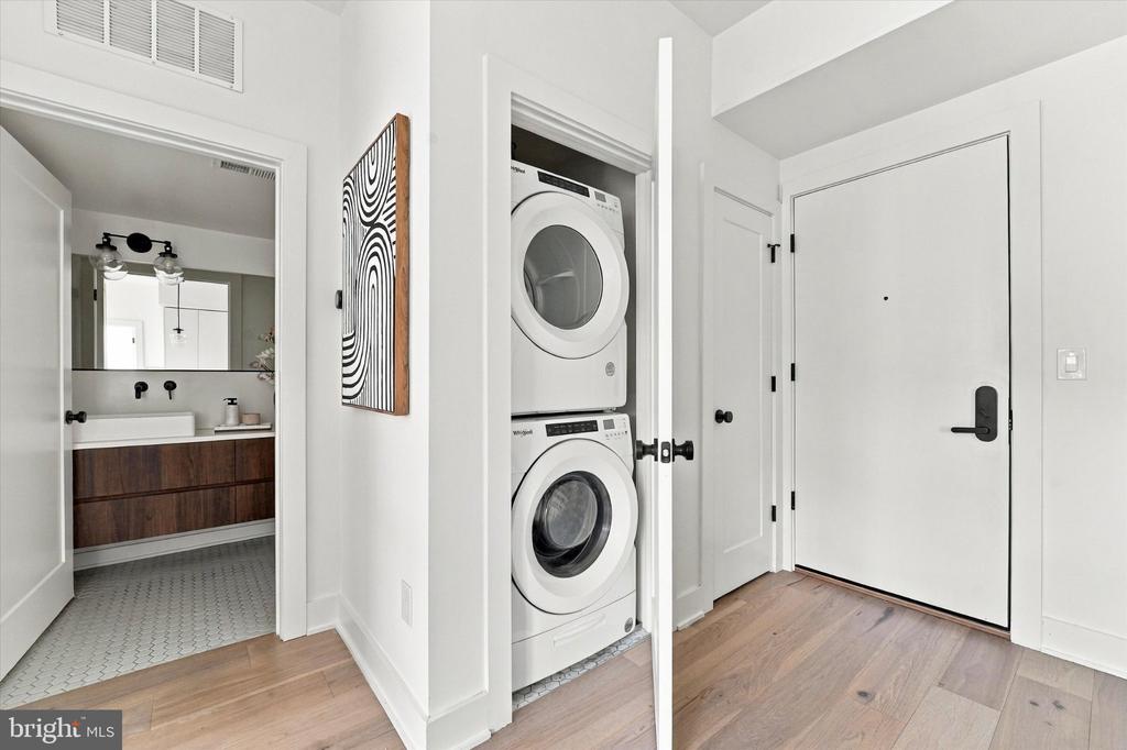 1723 FRANCIS STREET Unit: 2C