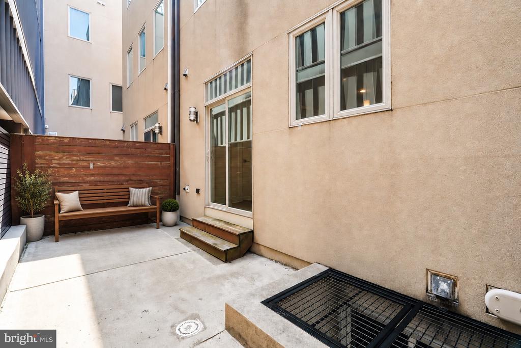 845 N ORIANNA STREET Unit: 8
