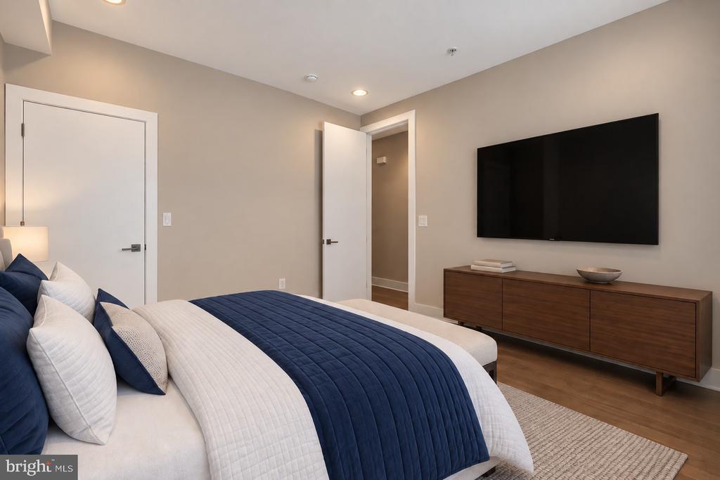 845 N ORIANNA STREET Unit: 8