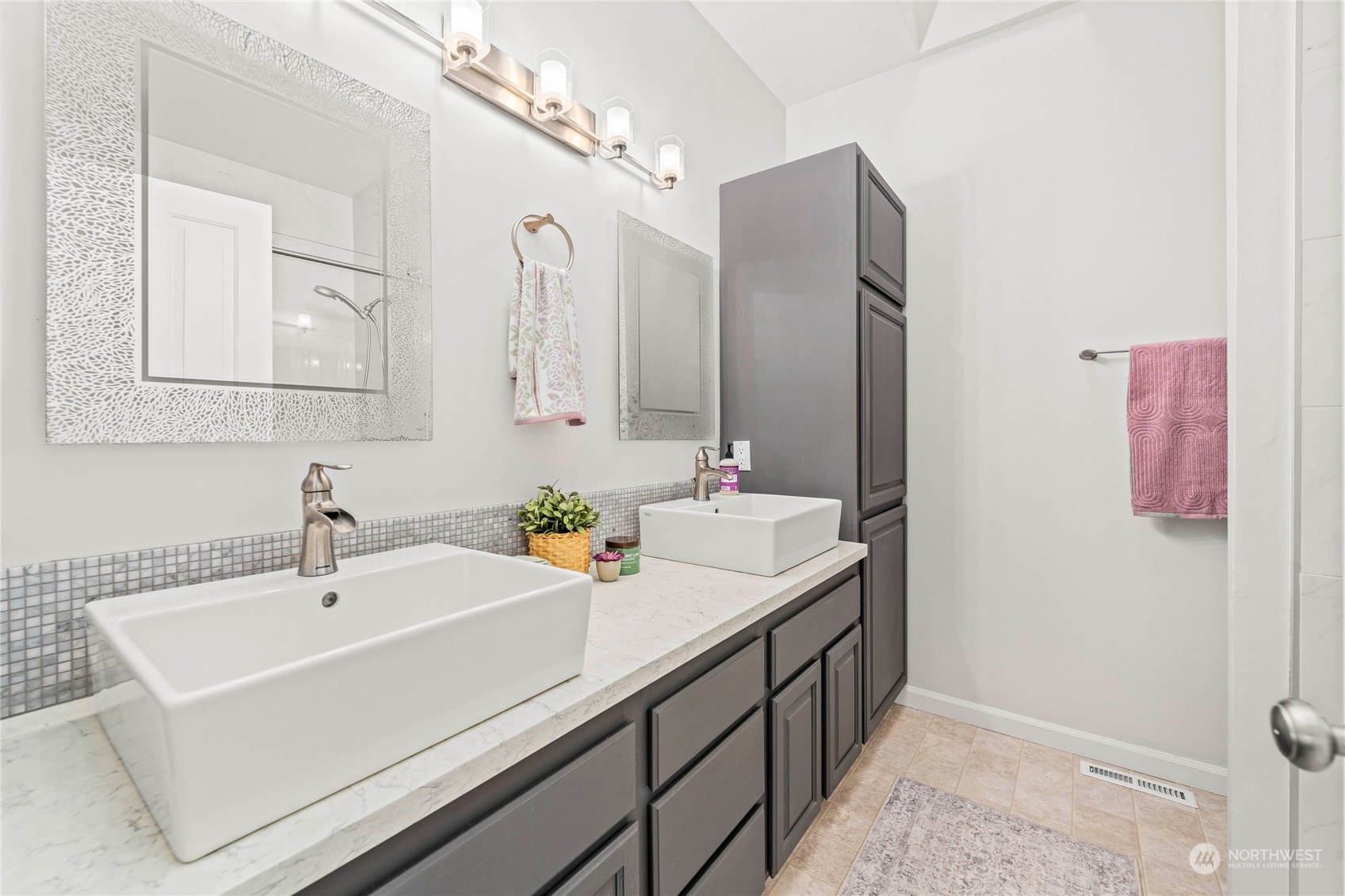 9804 NE Riverbend Drive Unit: 102