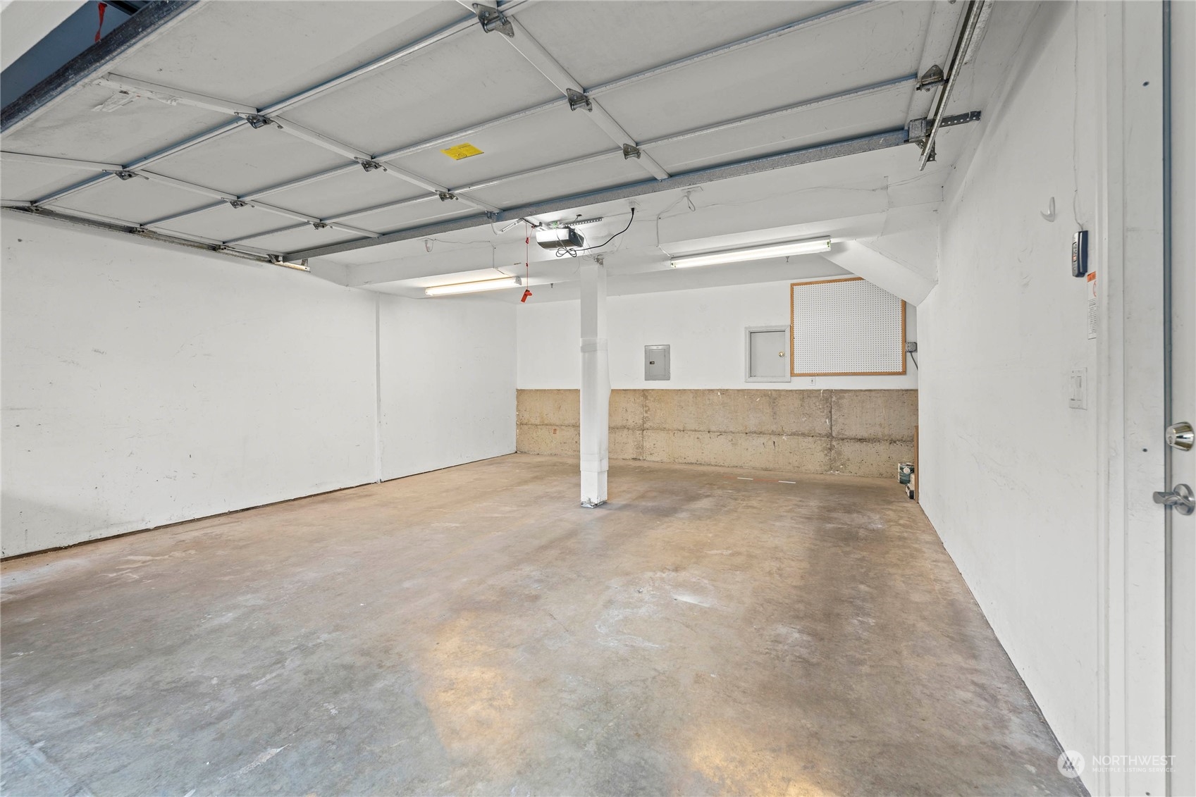 9804 NE Riverbend Drive Unit: 102