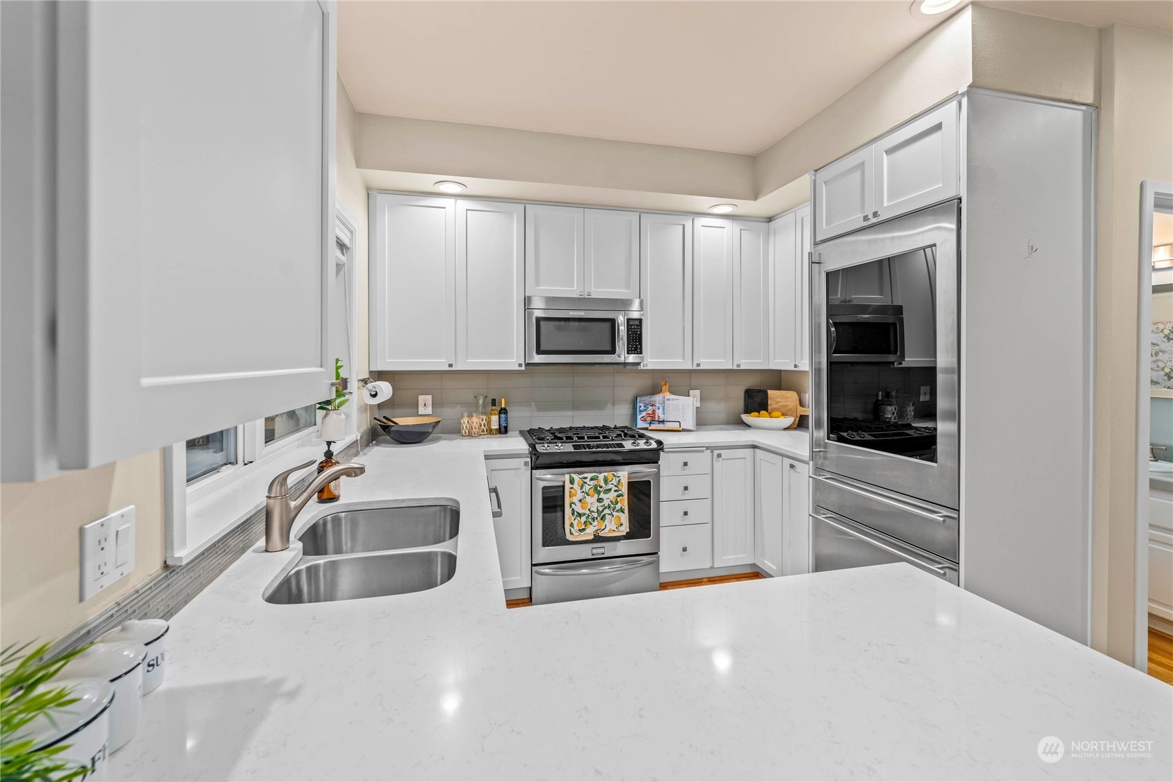 9804 NE Riverbend Drive Unit: 102