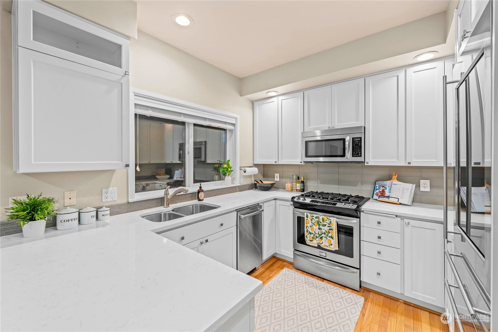 9804 NE Riverbend Drive Unit: 102