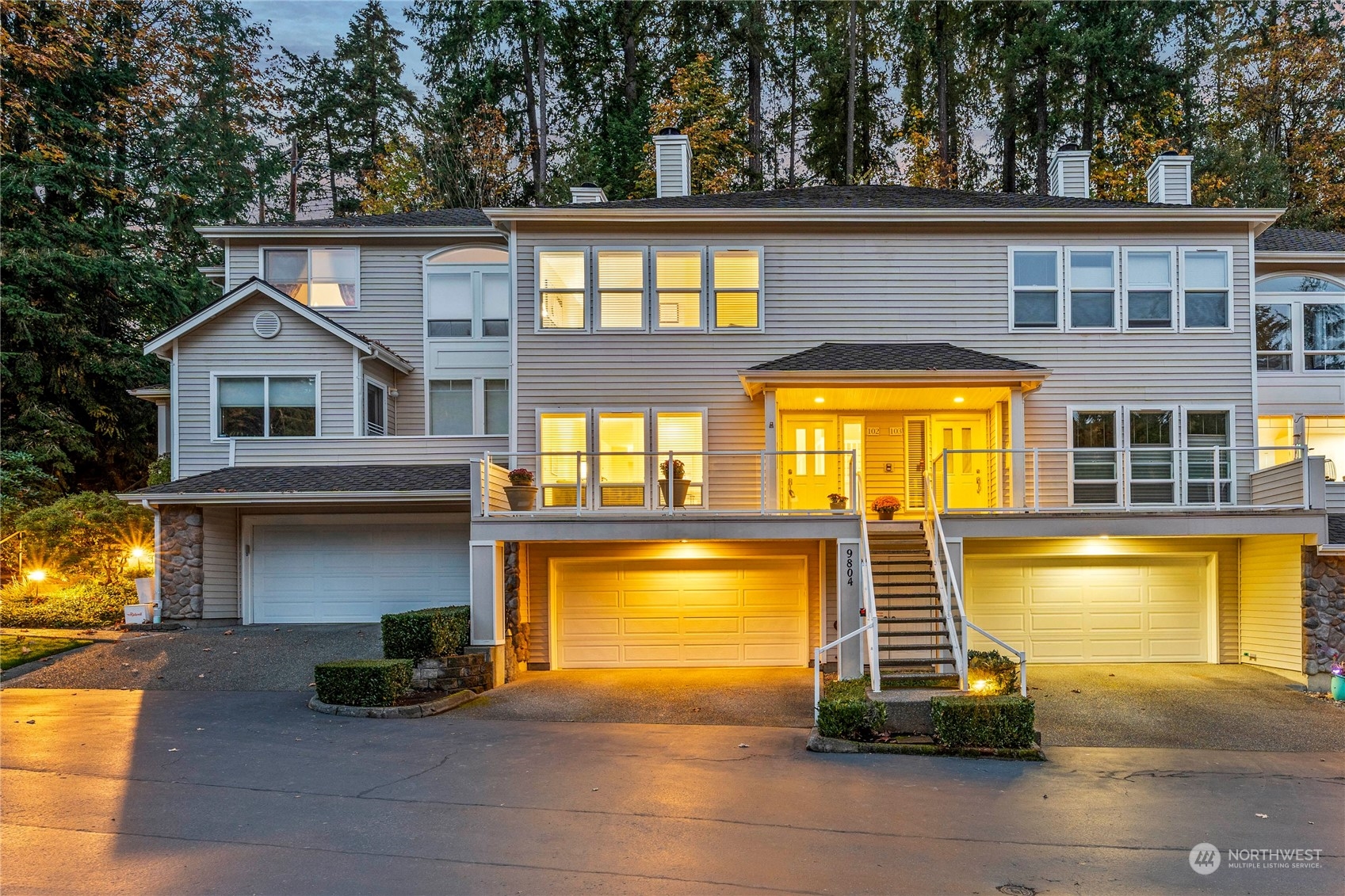 9804 NE Riverbend Drive Unit: 102