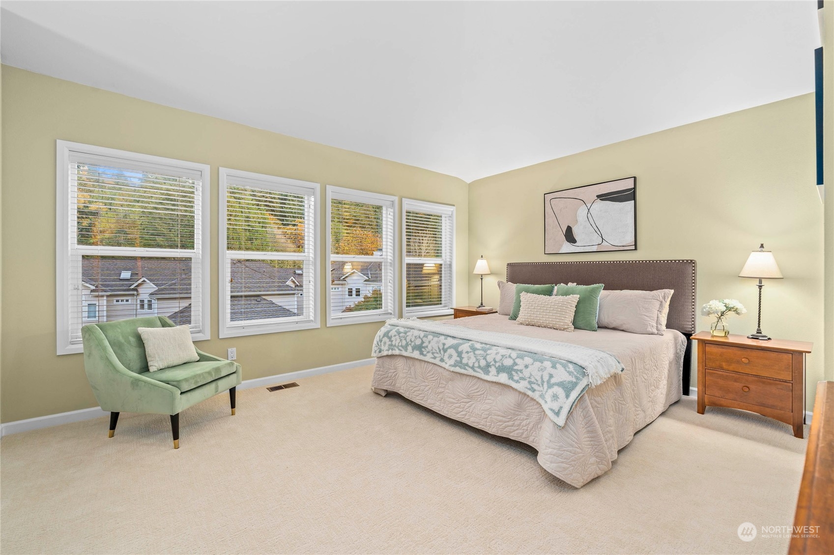 9804 NE Riverbend Drive Unit: 102