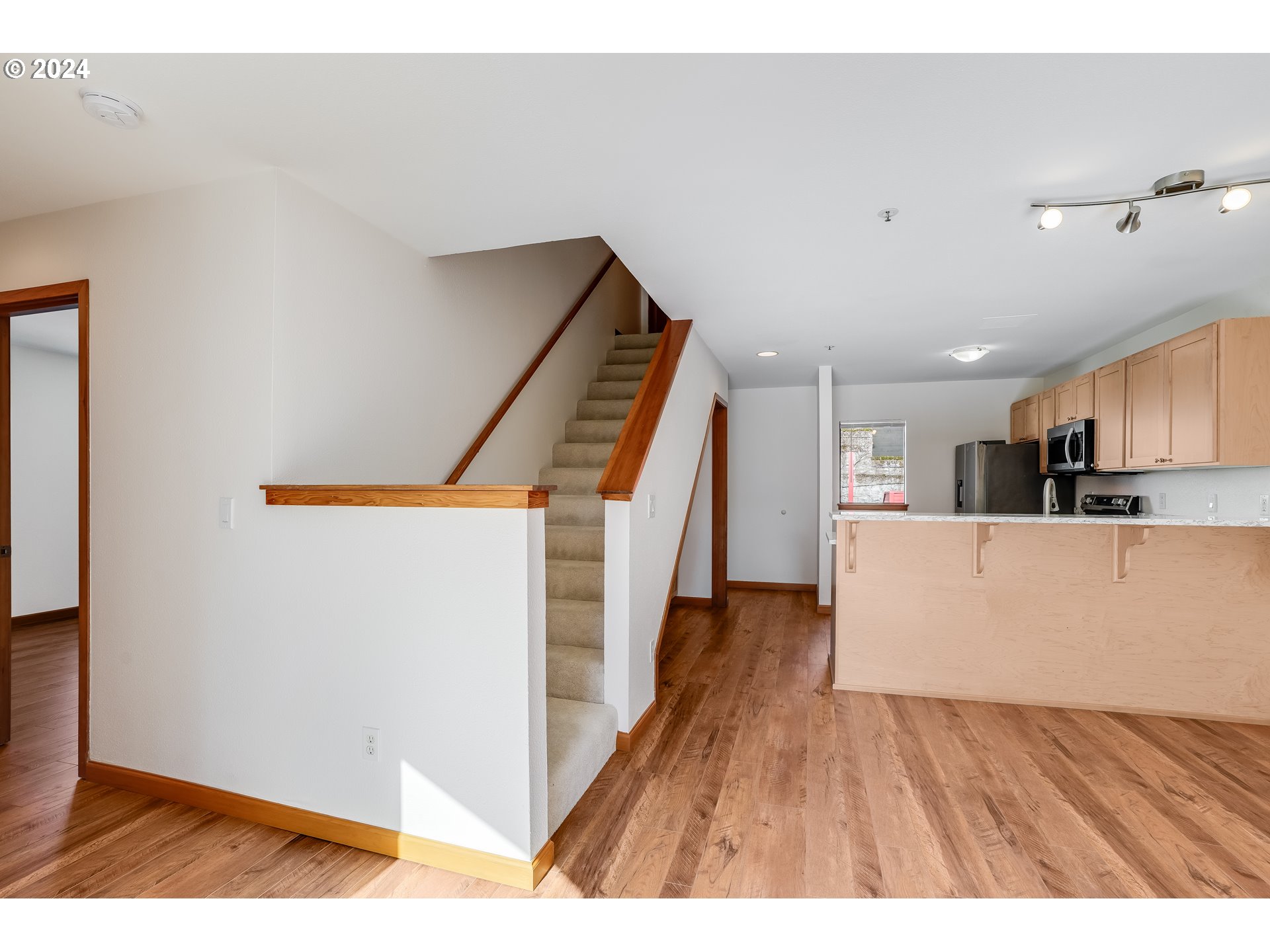 1020 NW NAITO PKWY N2