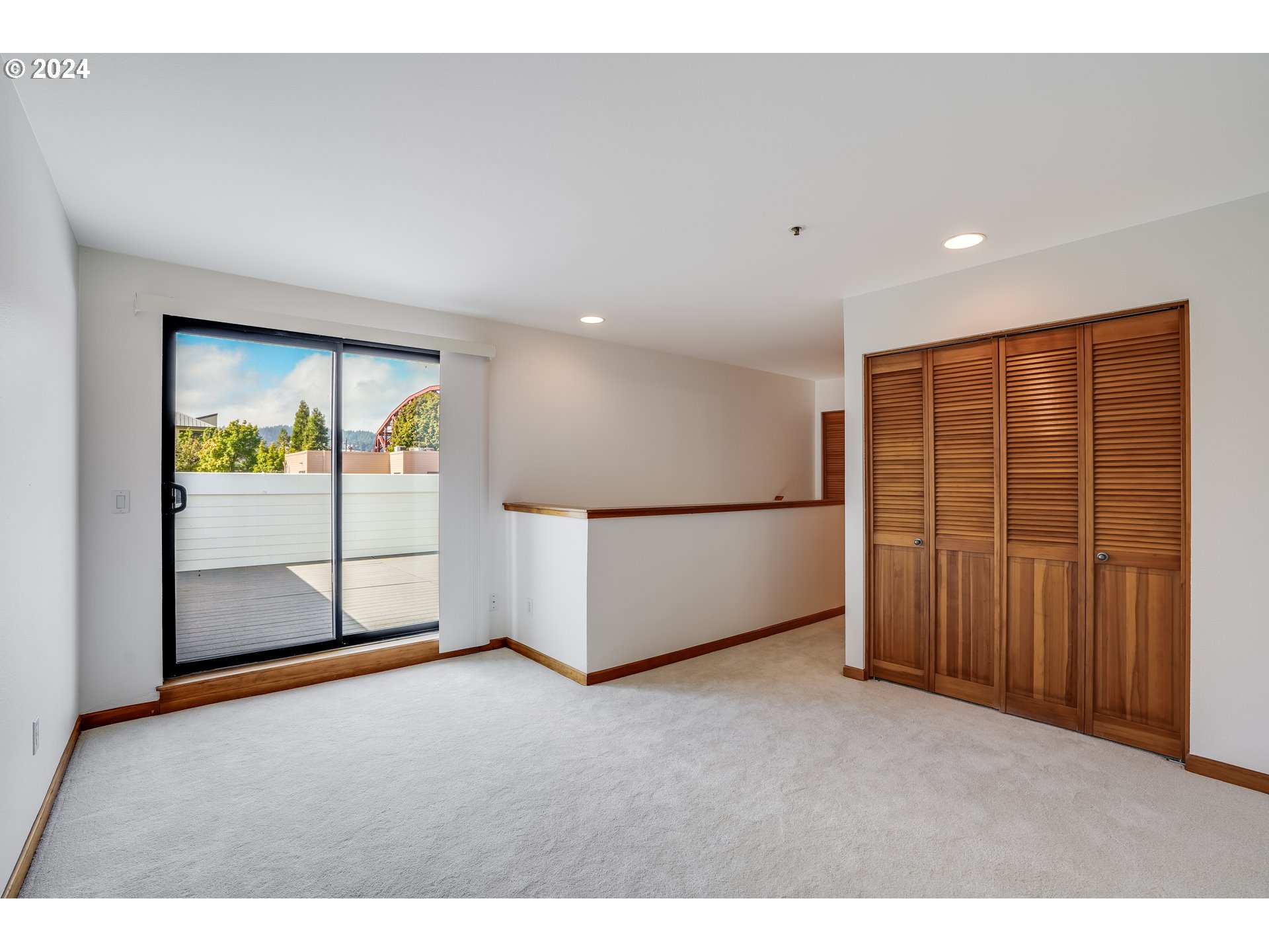 1020 NW NAITO PKWY N2