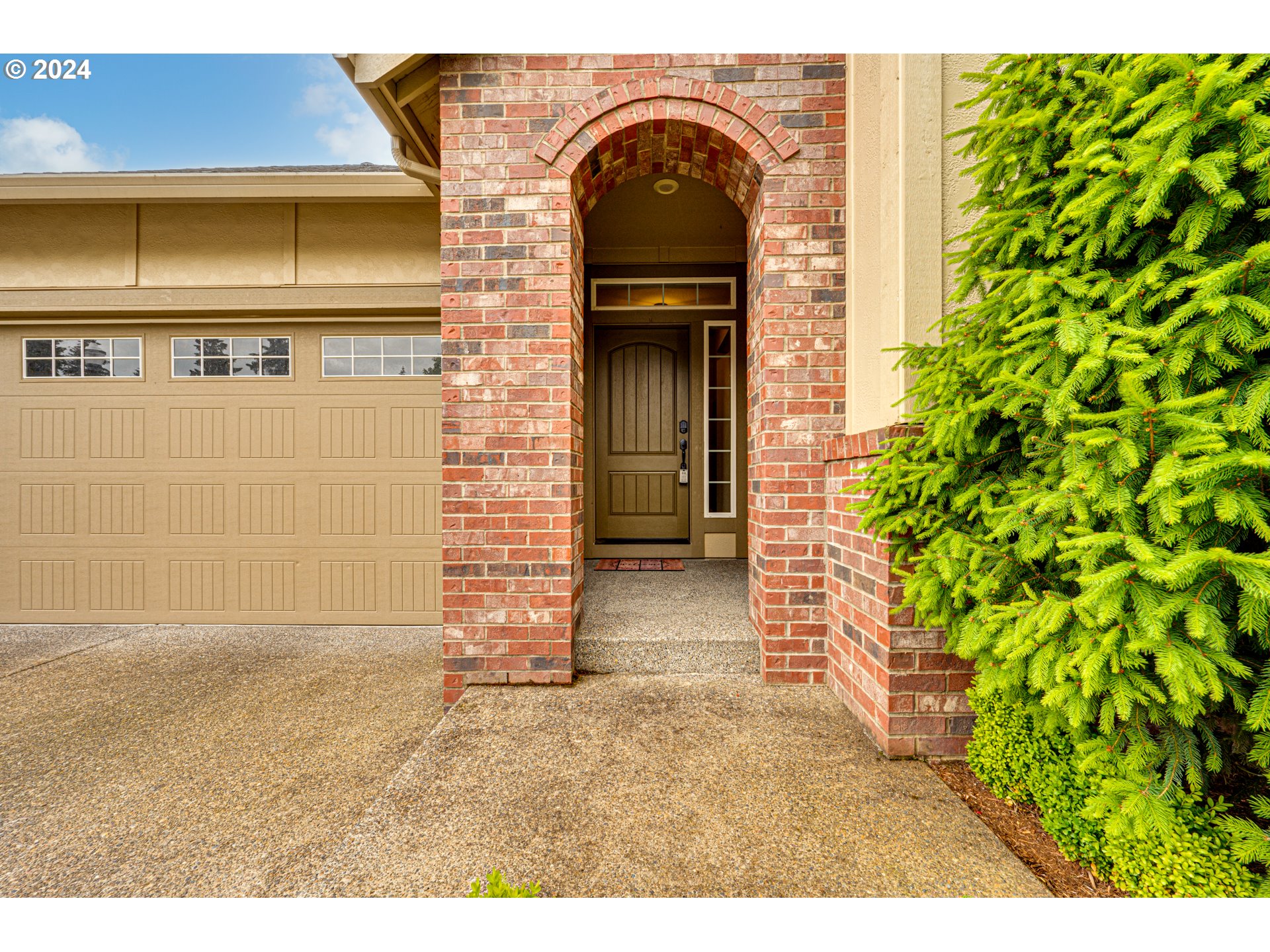 605 NE 149TH WAY