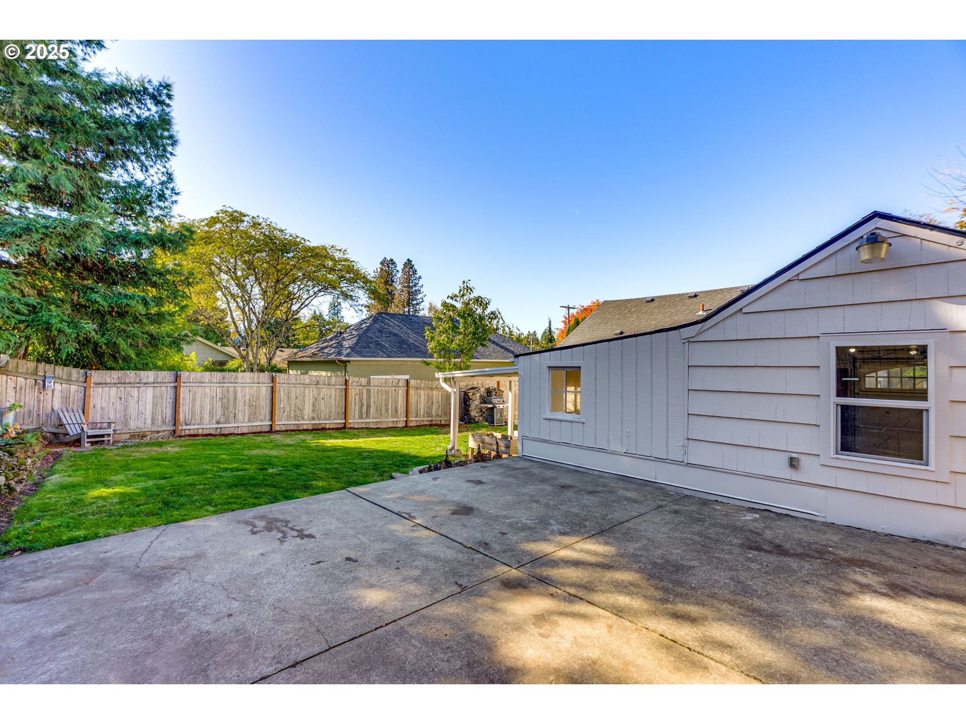 15832 SW WILLAMETTE ST