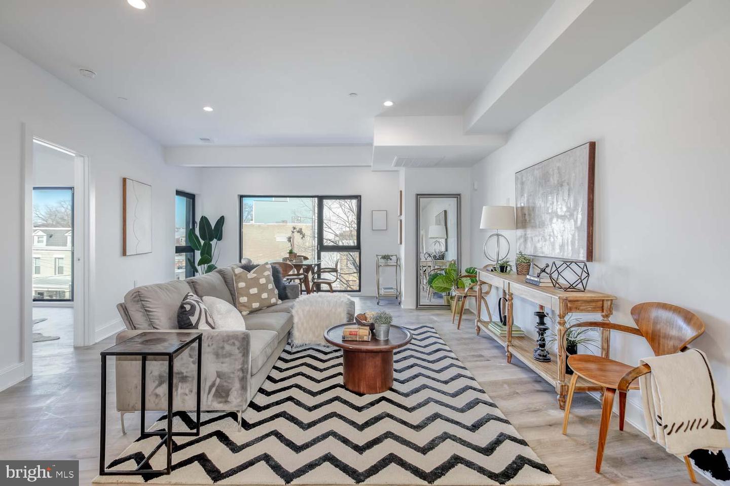 4328 Georgia Ave NW #201
