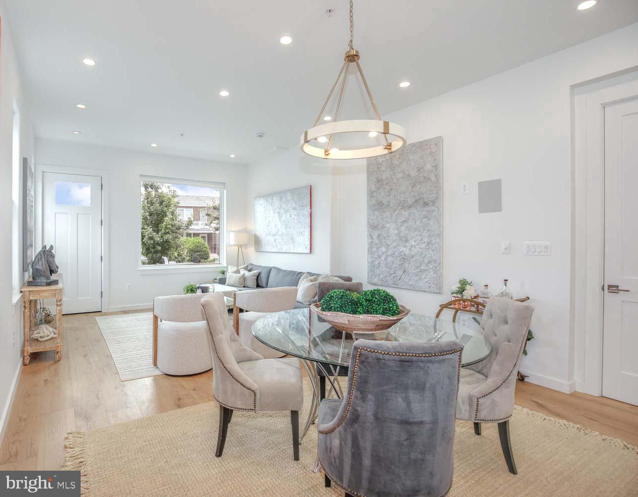 1528 Oates St NE #1