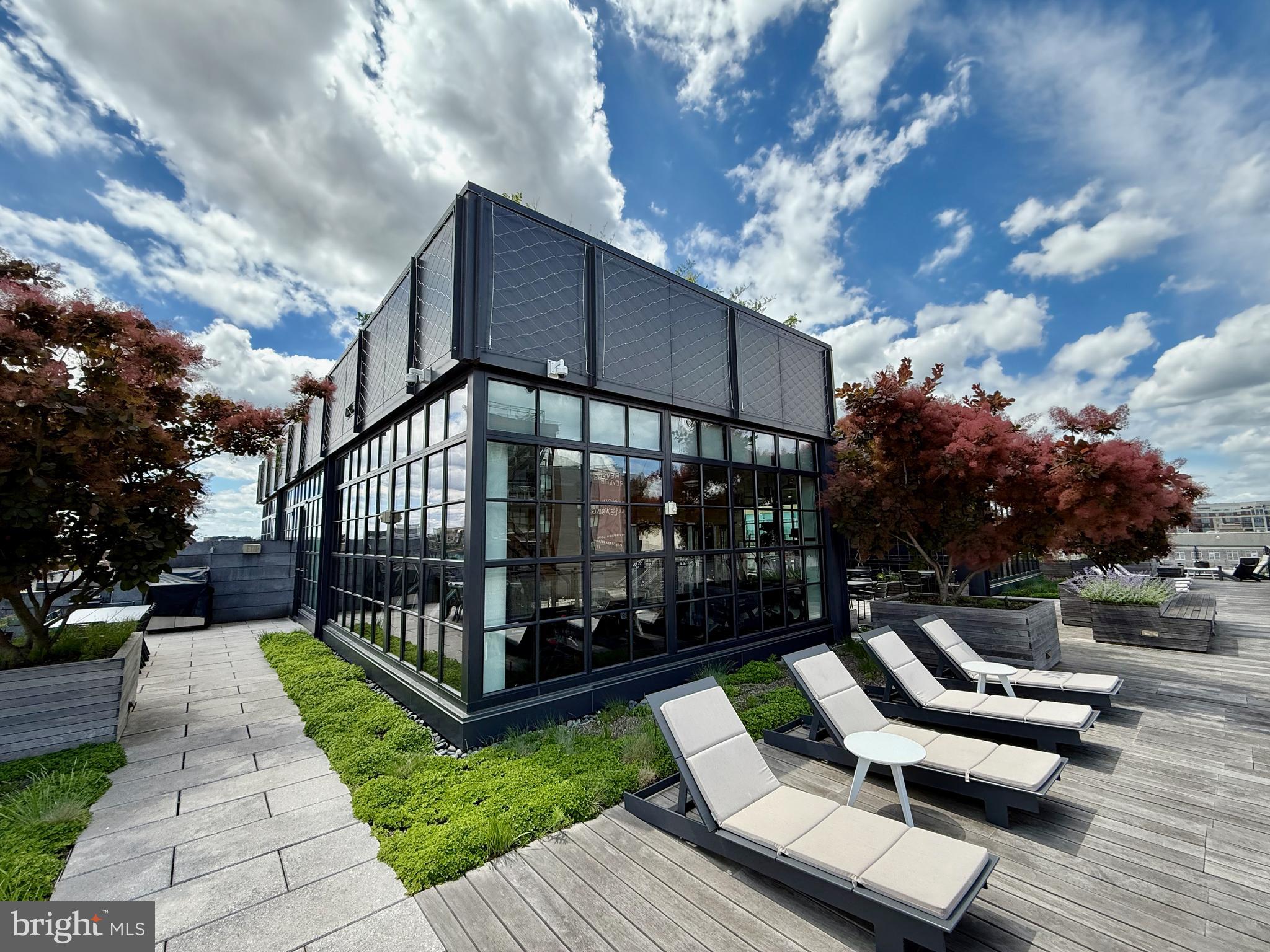 2030 8TH STREET NW 513