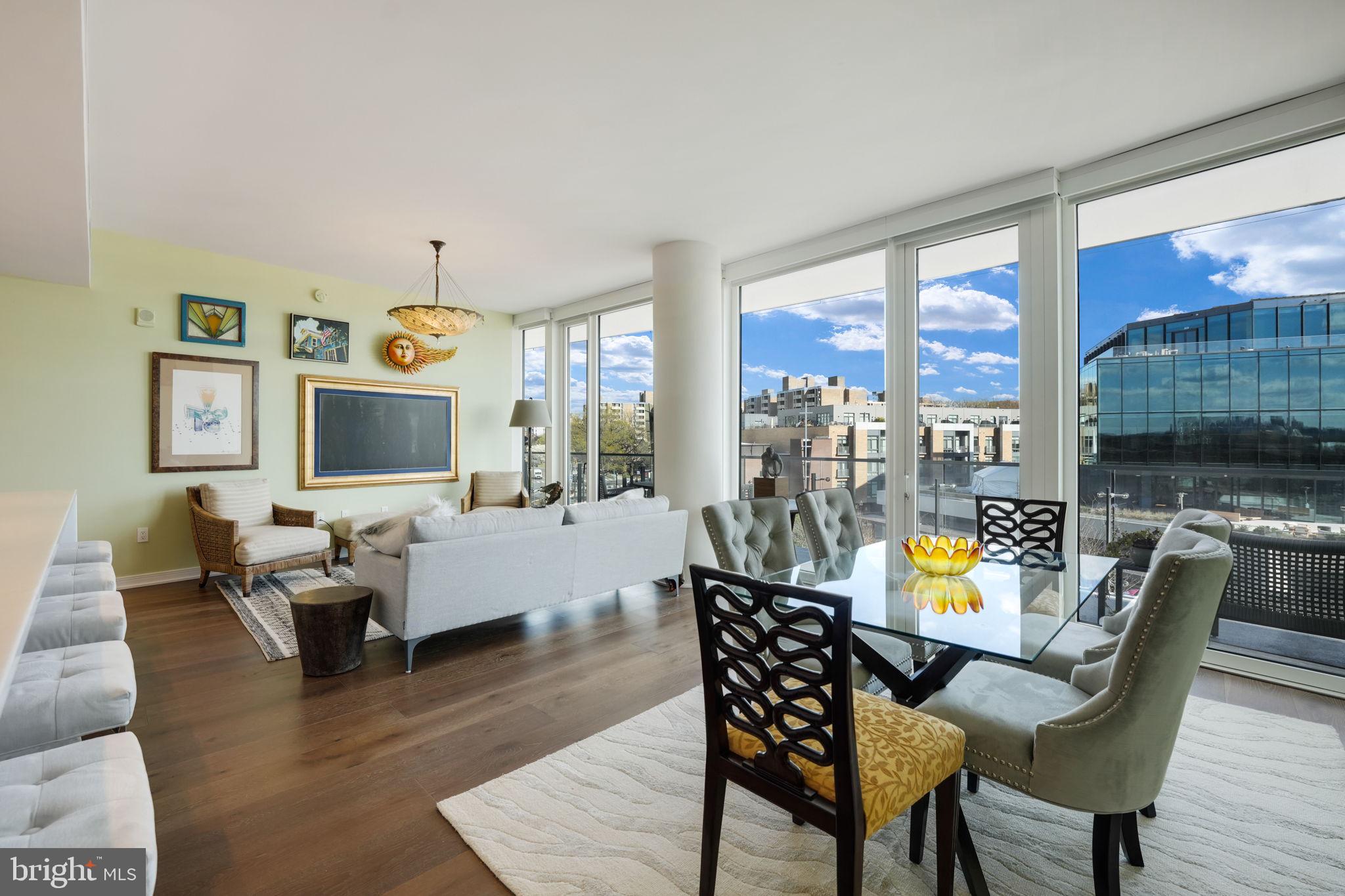 601 WHARF STREET SW 402