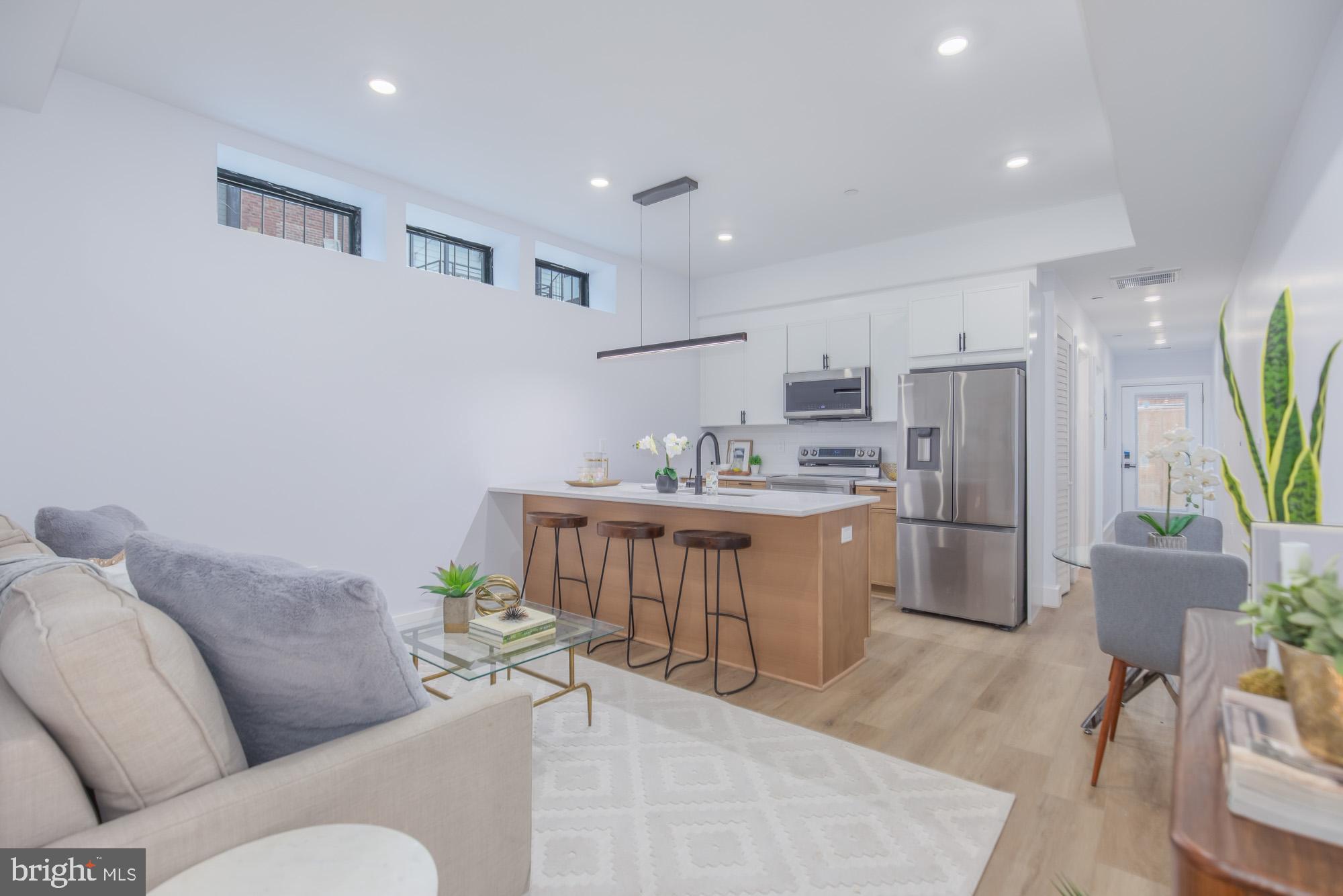 1012 17TH PLACE NE 2