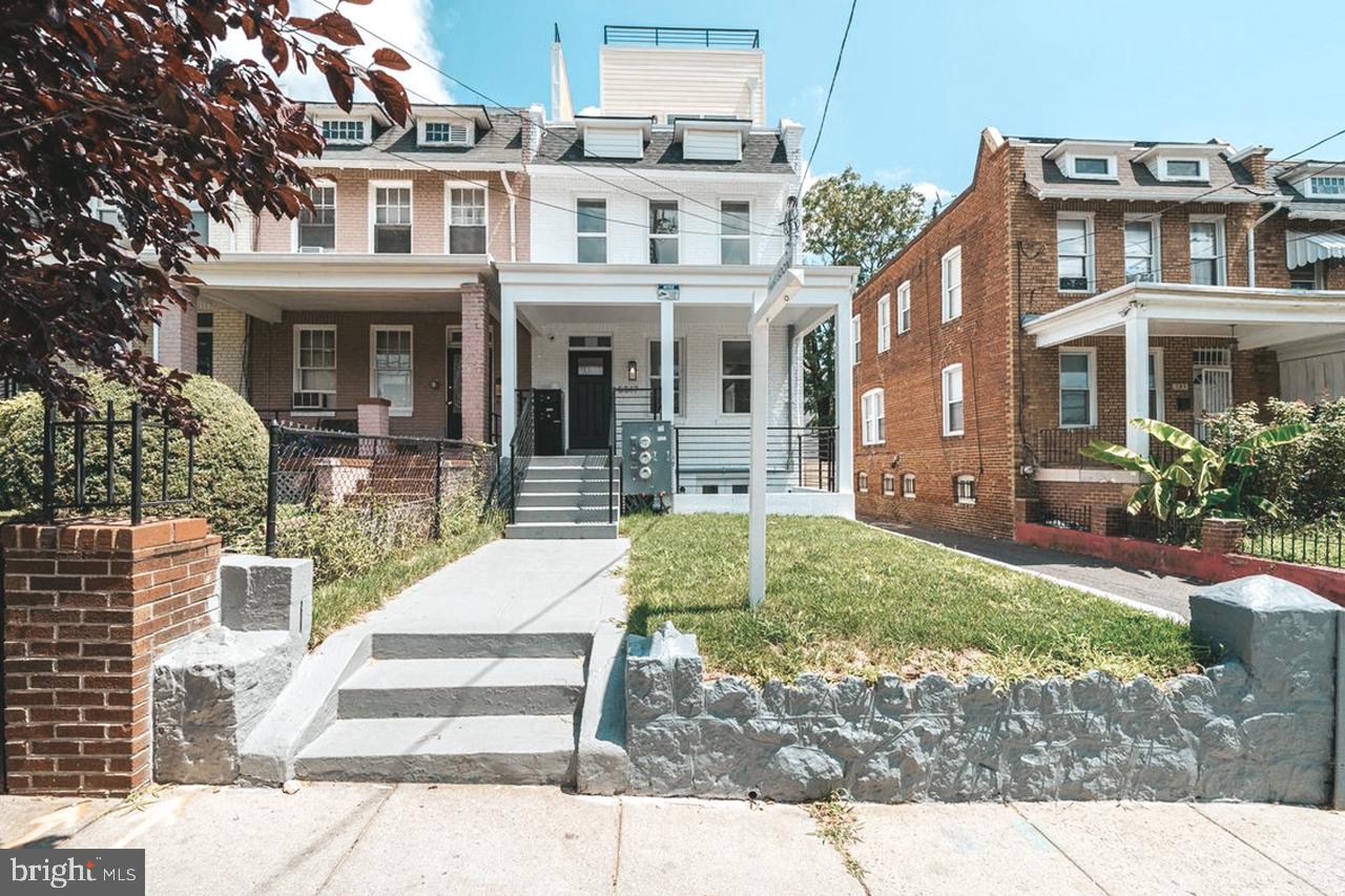 5517 7TH STREET NW B