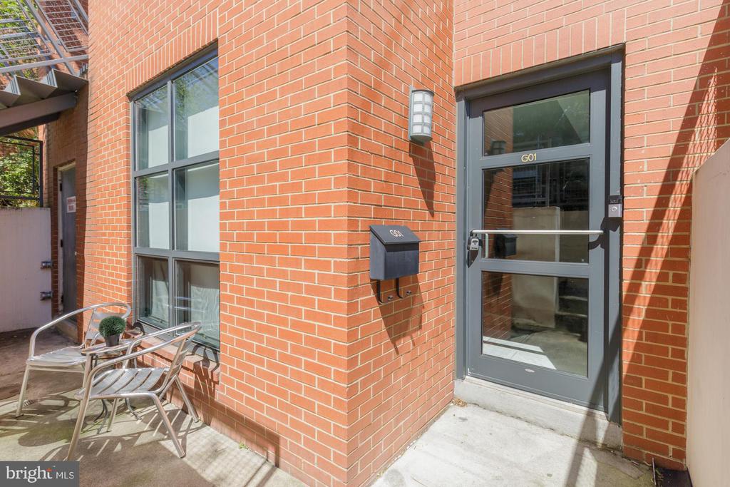 2109 10TH STREET NW G01