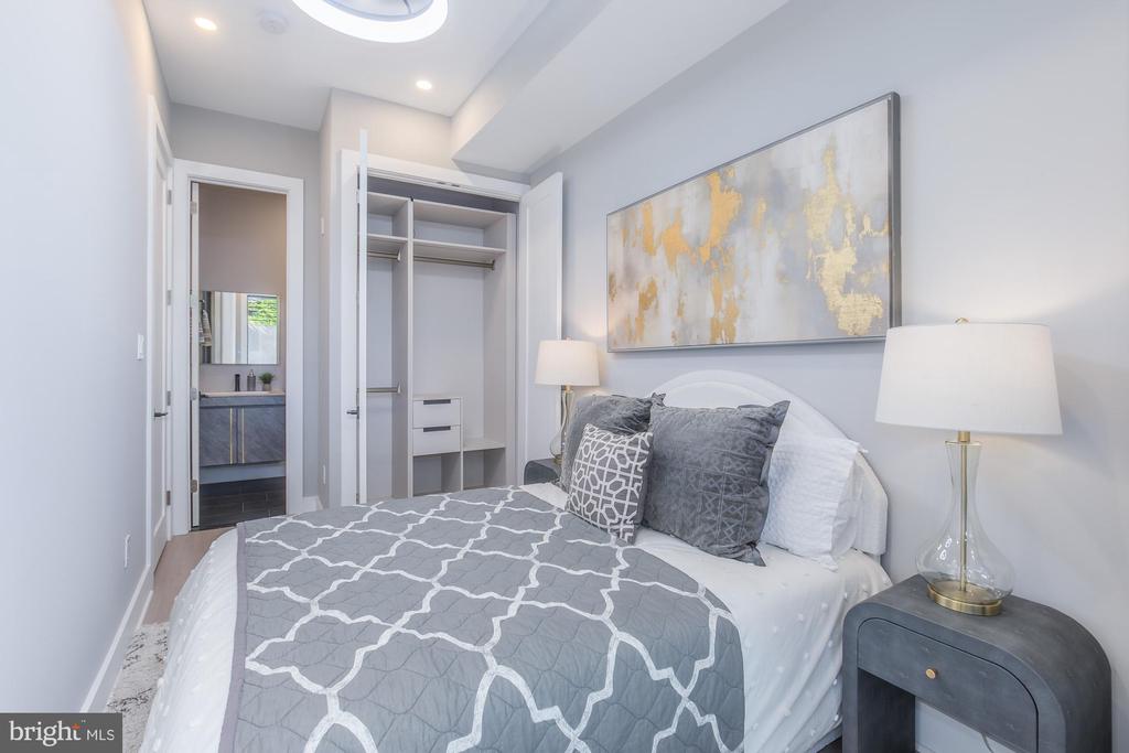 1332 G STREET SE 1