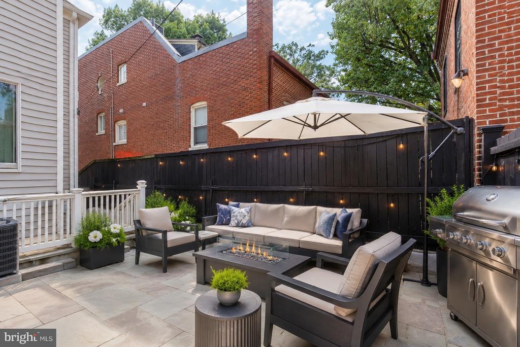 1867 PARK ROAD NW Unit: 1