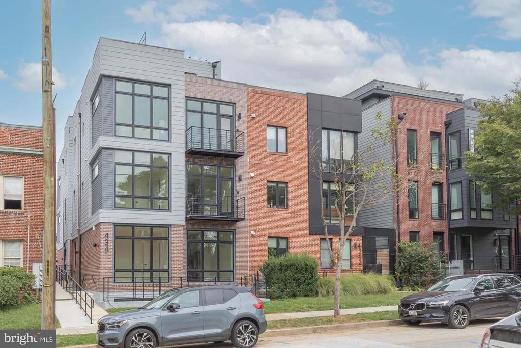 4347 HARRISON STREET NW Unit: SIX