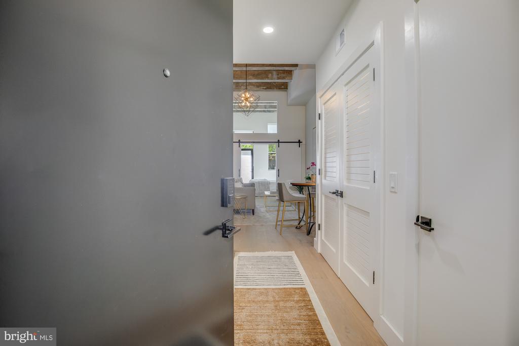 901 3RD STREET NE Unit: 105