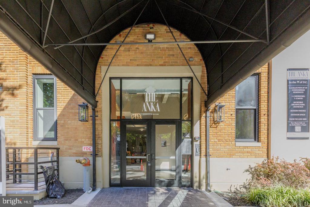 901 3RD STREET NE Unit: 101