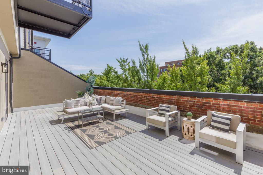 901 3RD STREET NE Unit: 304