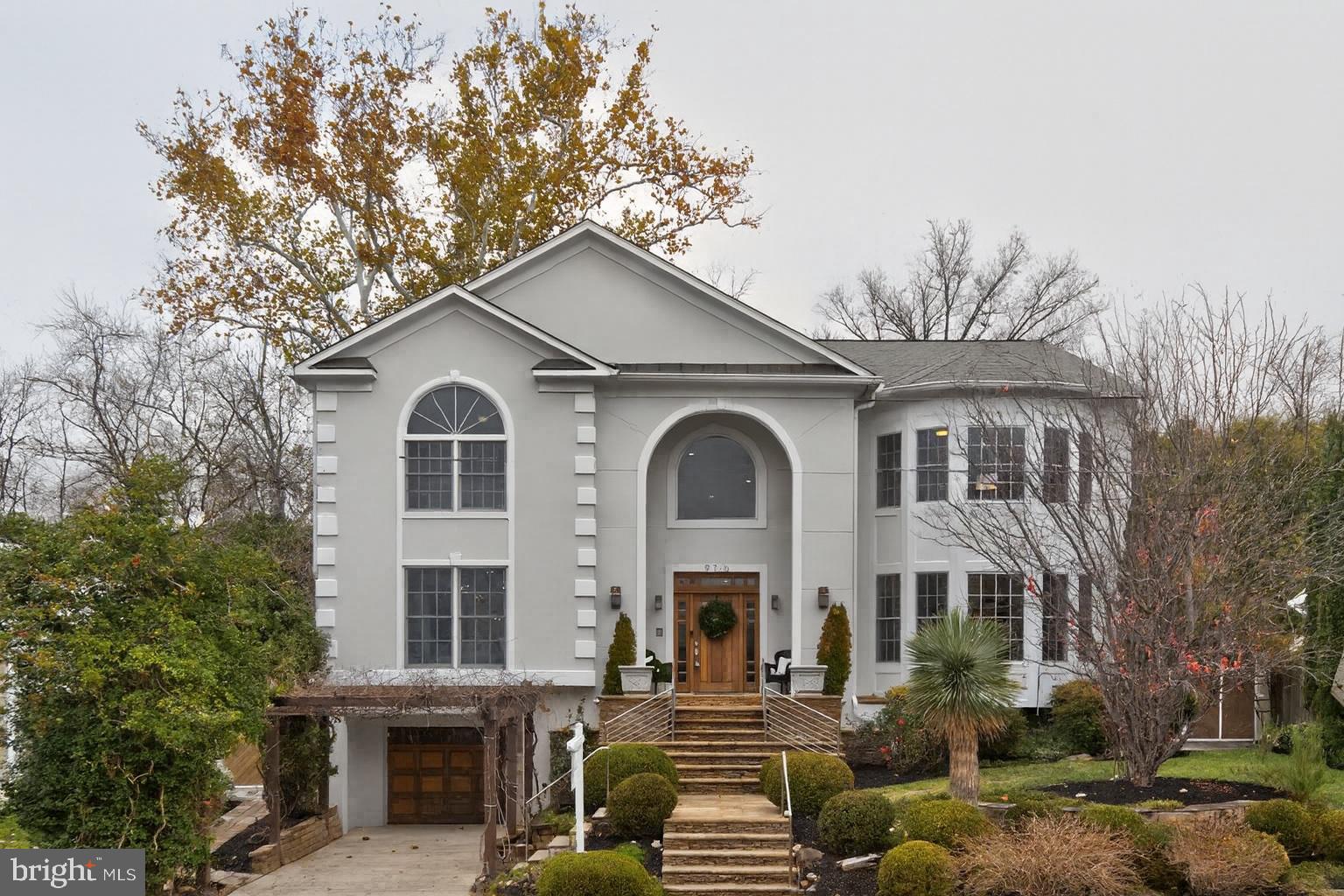 9715 SINGLETON DRIVE