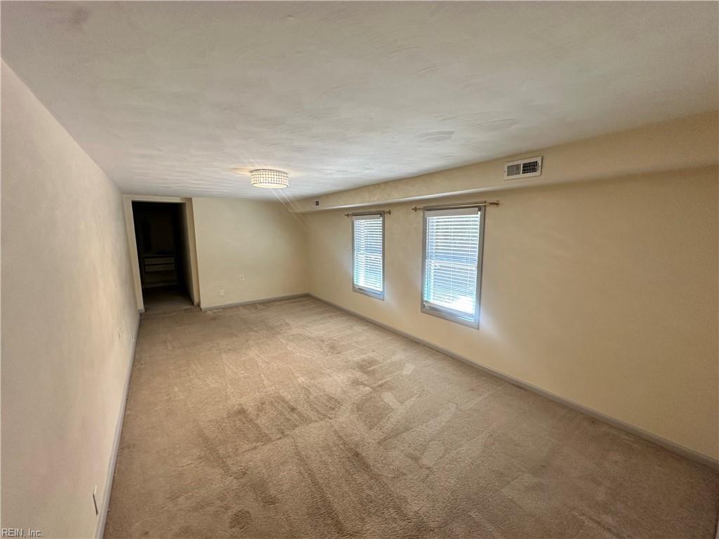523 Briar Hill RD