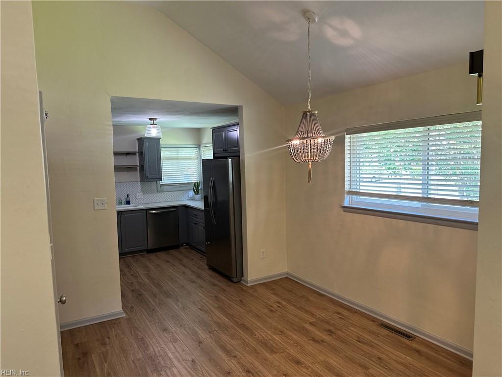 523 Briar Hill RD