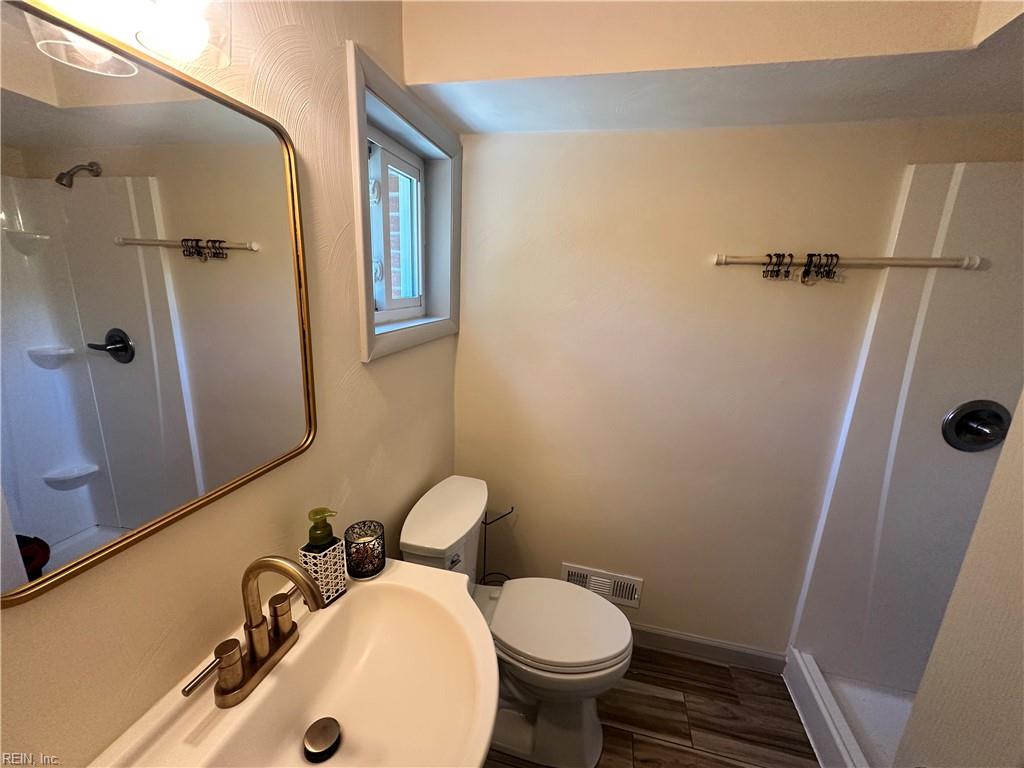 523 Briar Hill RD