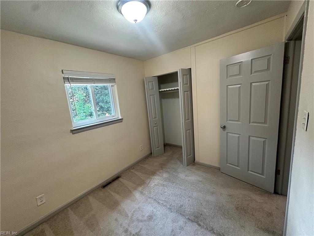 523 Briar Hill RD