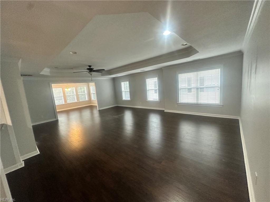 5565 Frog Pond LN