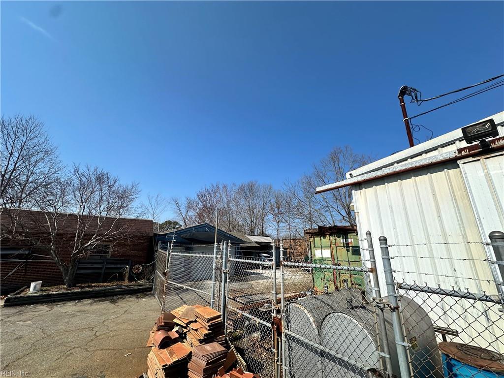 1702 Southern BLVD