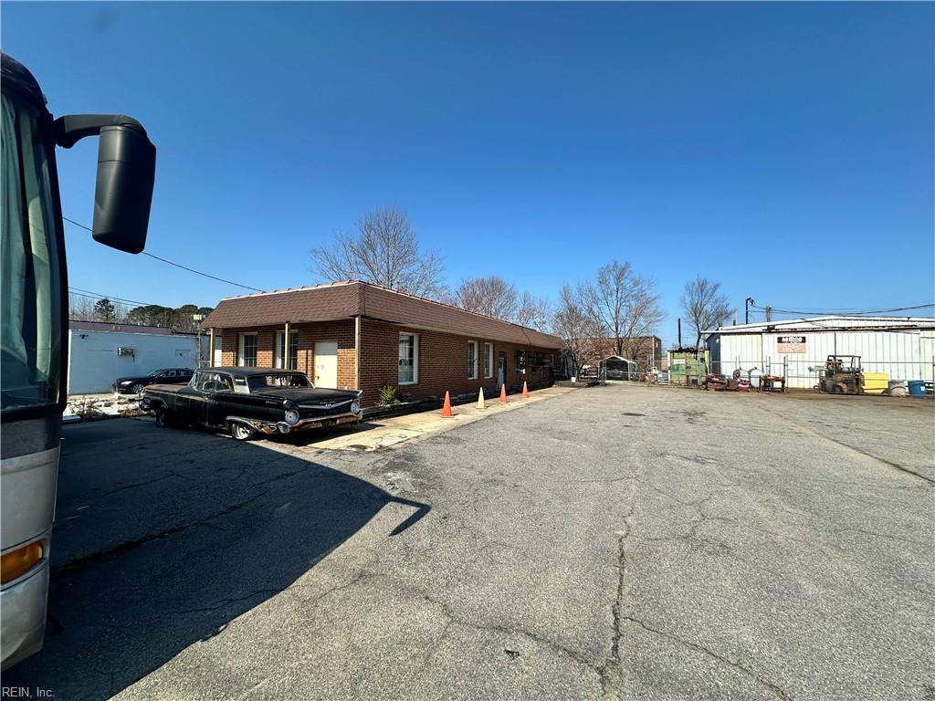 1702 Southern BLVD