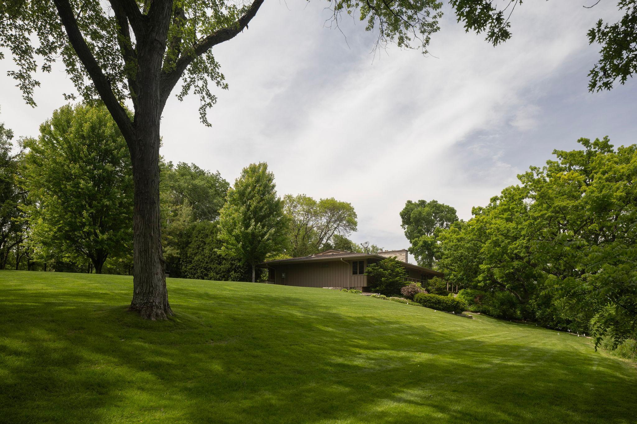 5121/5115 Lake Ridge Road