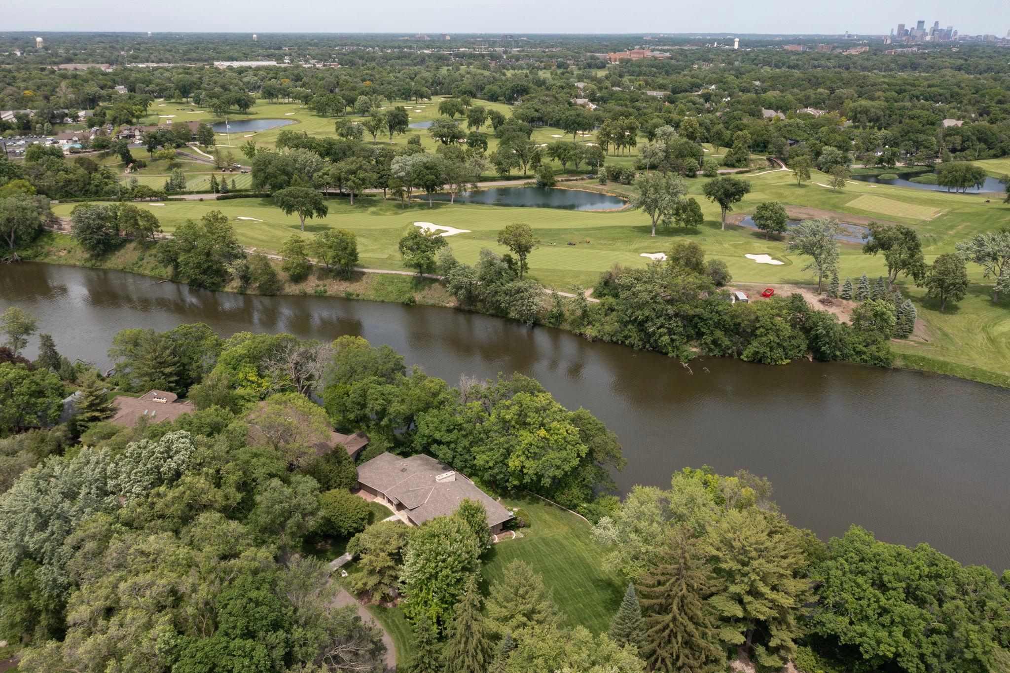 5121/5115 Lake Ridge Road