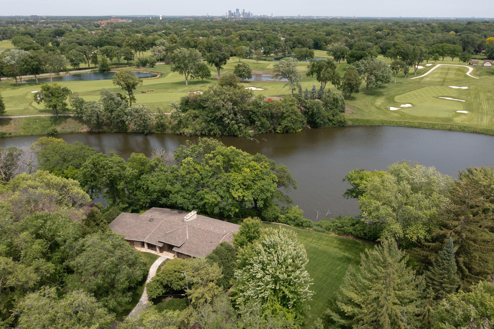 5121/5115 Lake Ridge Road