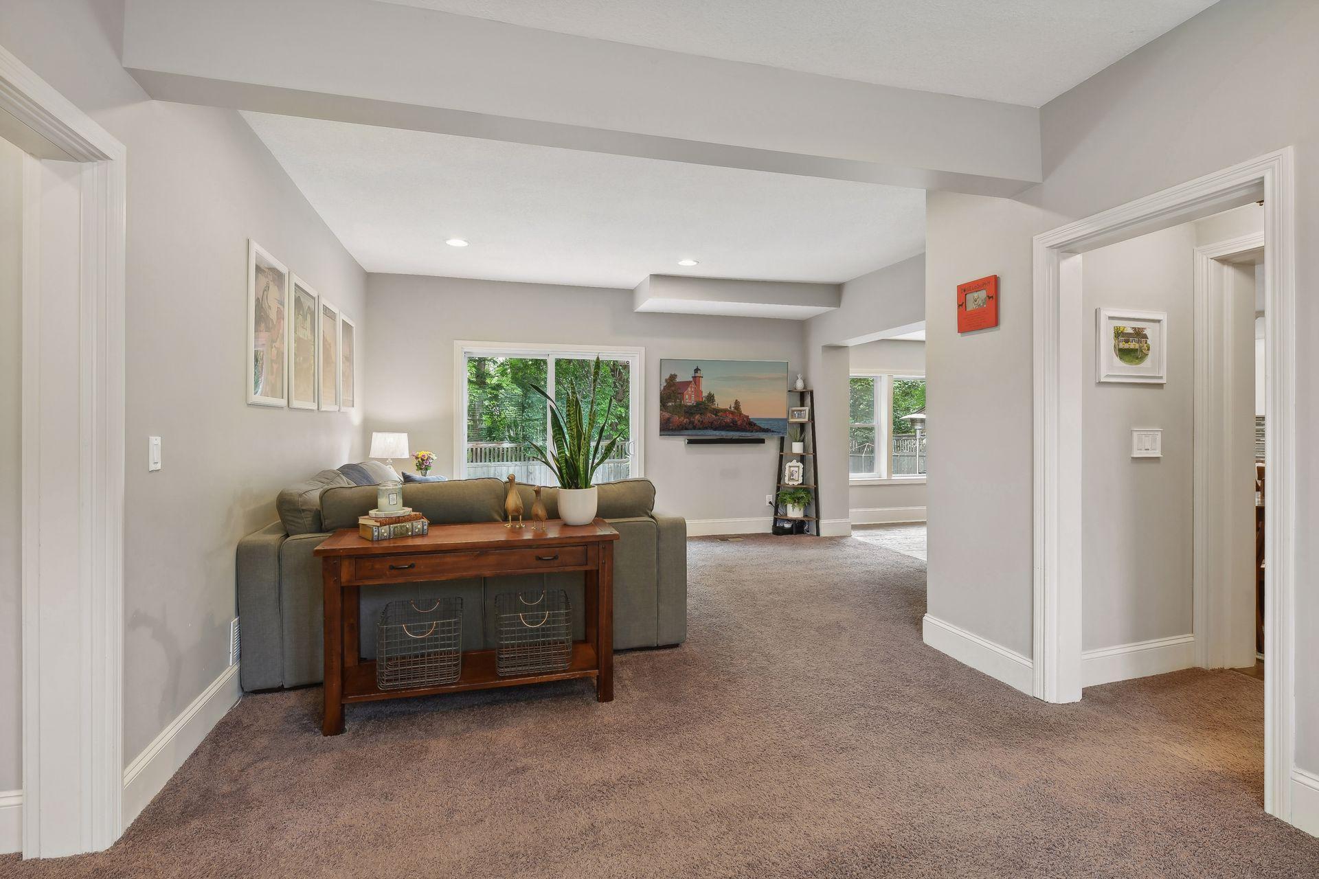 6009 Abbott Avenue S