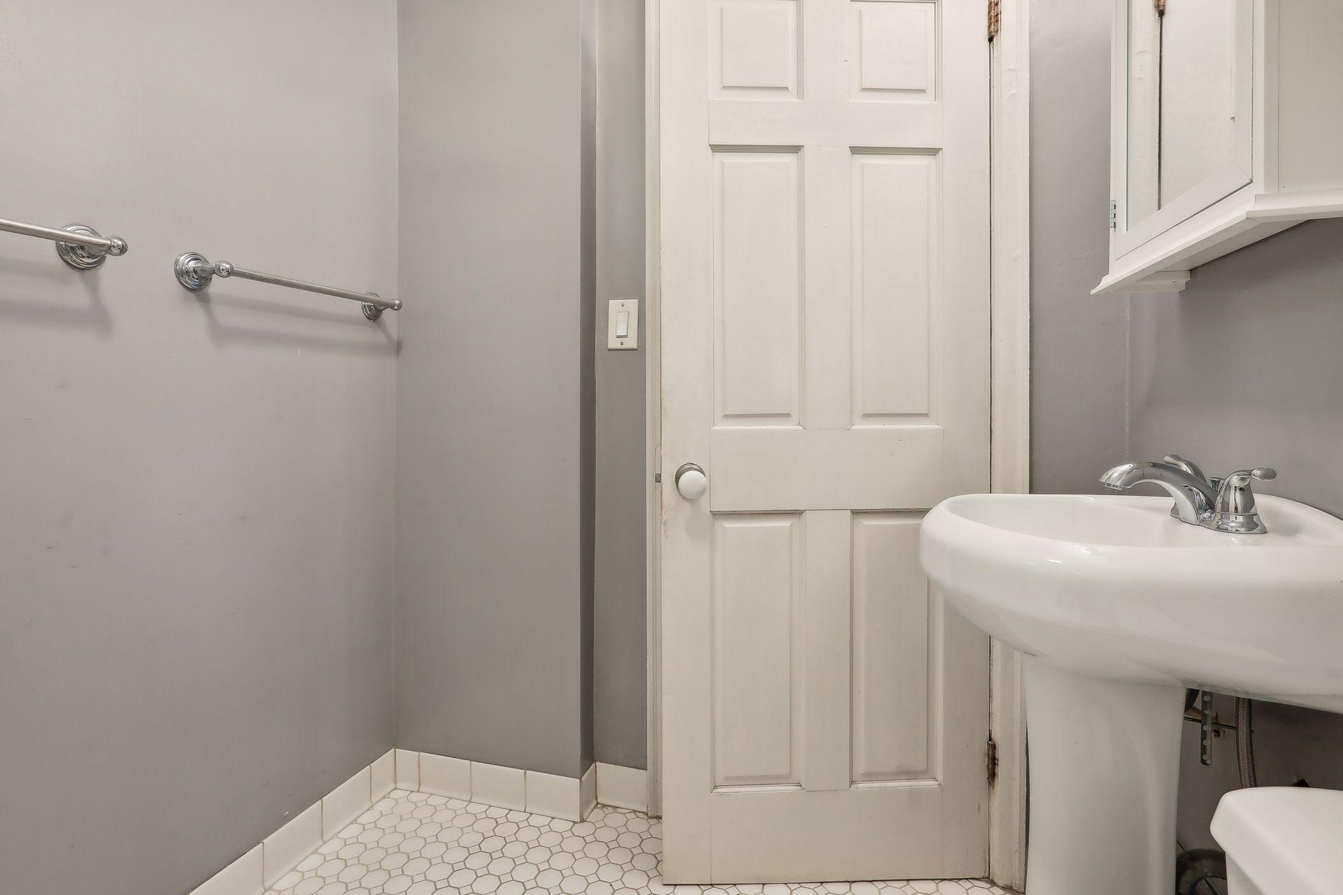 2407 Fillmore Street NE