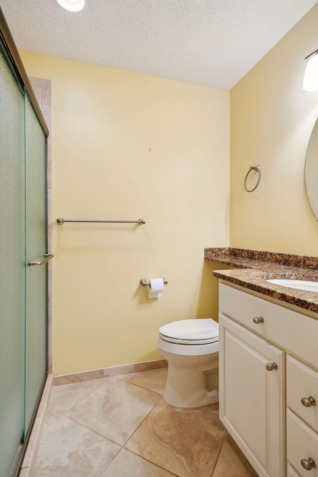 4705 Goldenrod Lane N