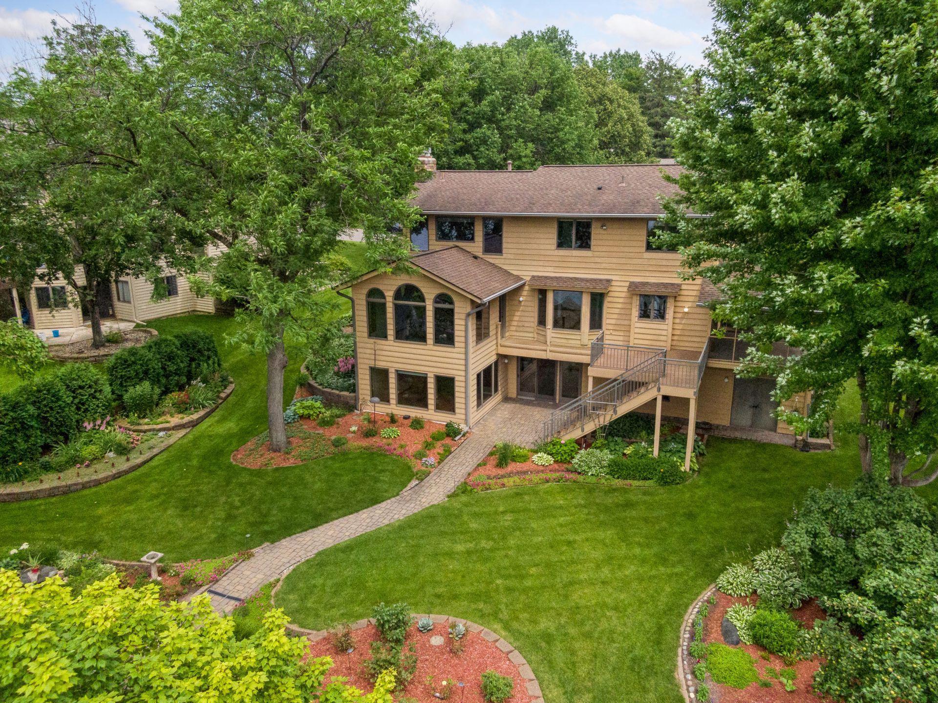 4705 Goldenrod Lane N