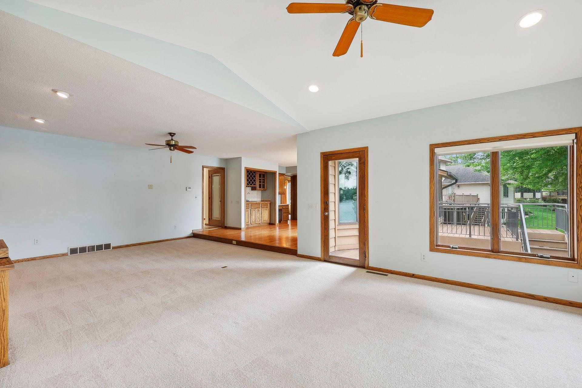 4705 Goldenrod Lane N